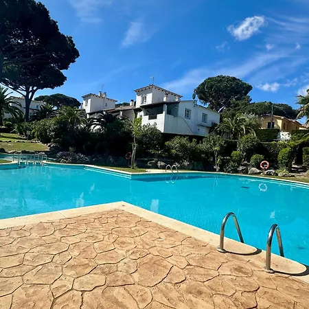 Blanca 13 - Recien Renovada Casa Con Jardin Y Piscina Comunitaria Holiday home