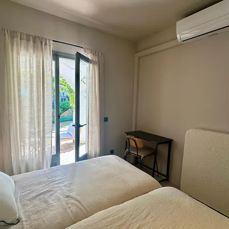 Blanca 13 - Recien Renovada Casa Con Jardin Y Piscina Comunitaria Holiday home